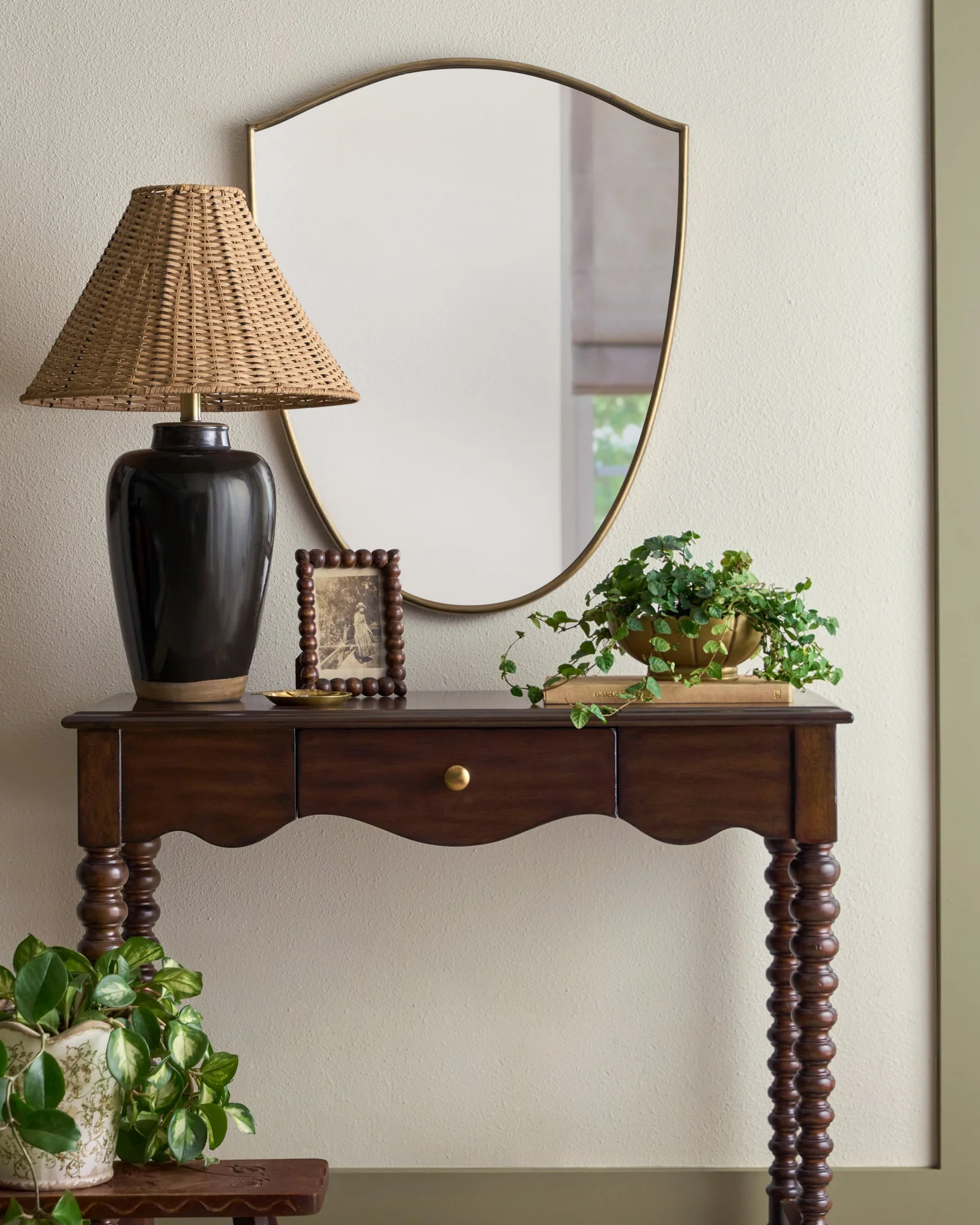 Amalia Table Lamp with Woven Shade - Image 5