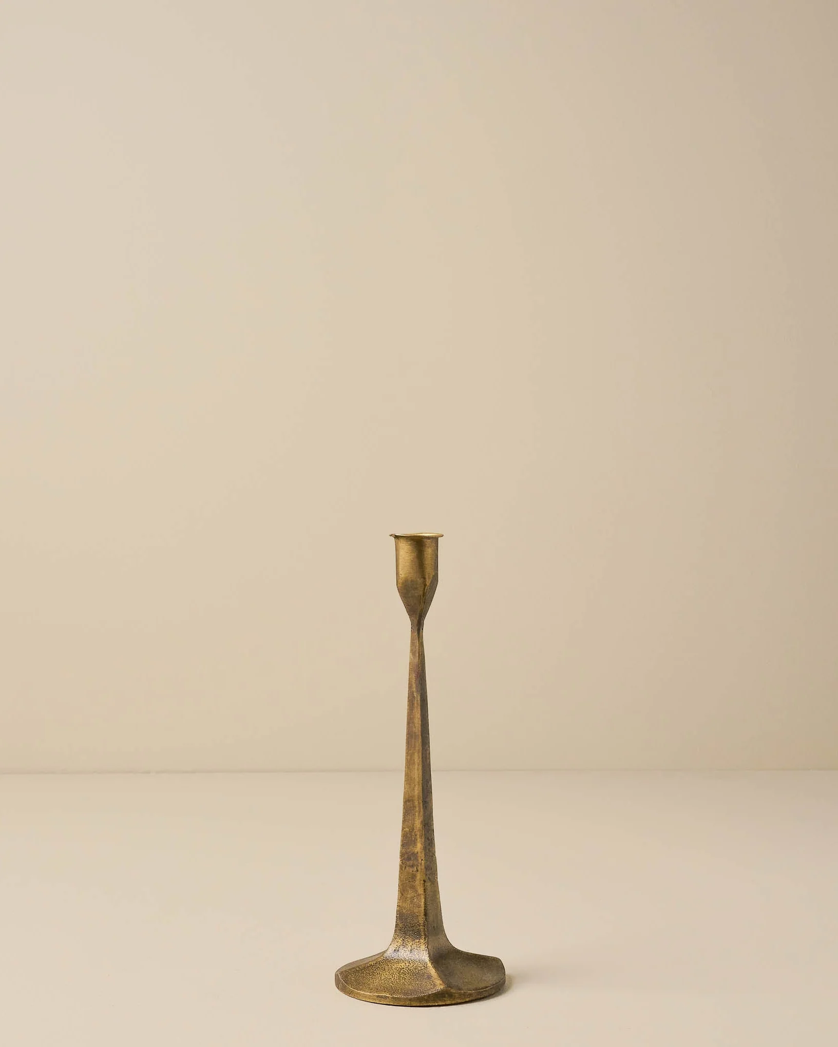 Antique Brass Gatecrest - Image 4