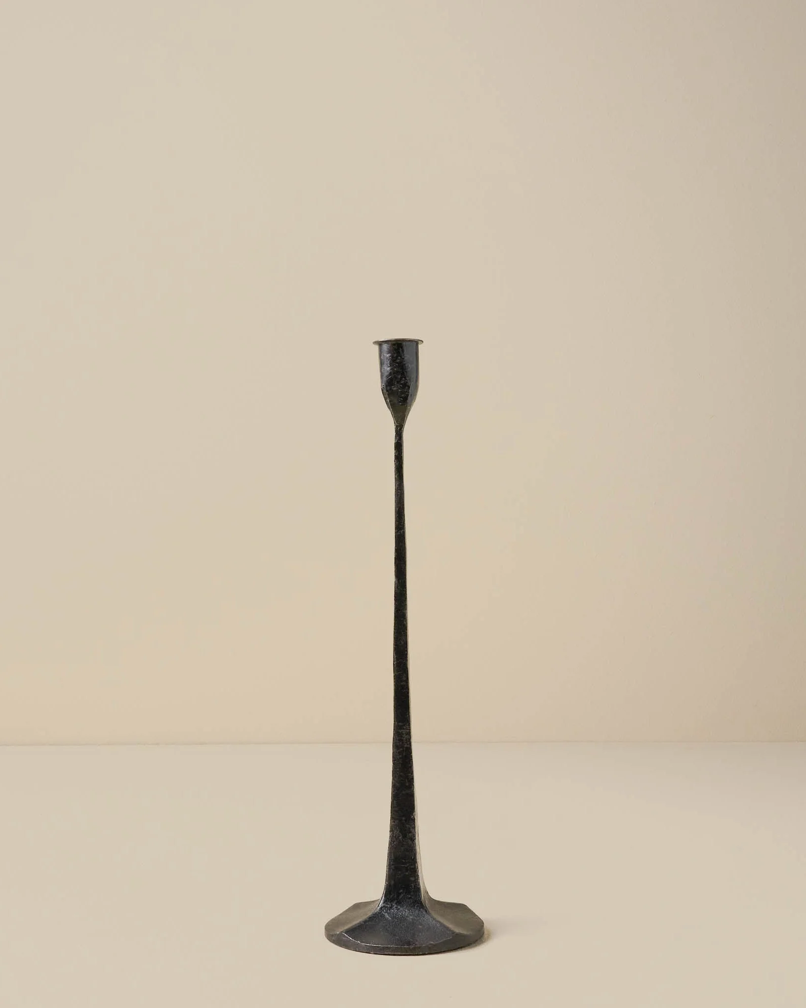Black Gatecrest - Image 3