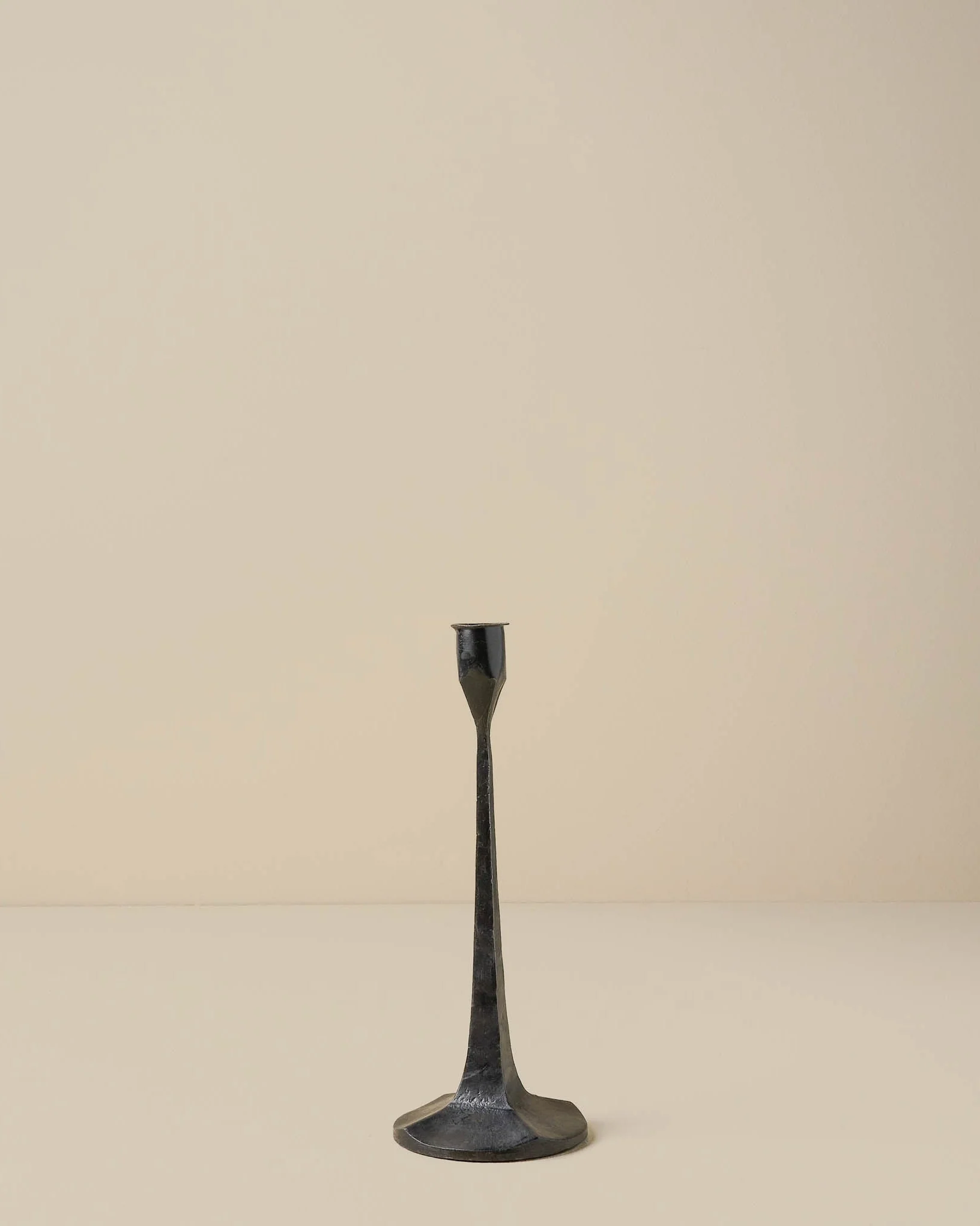 Black Gatecrest - Image 4