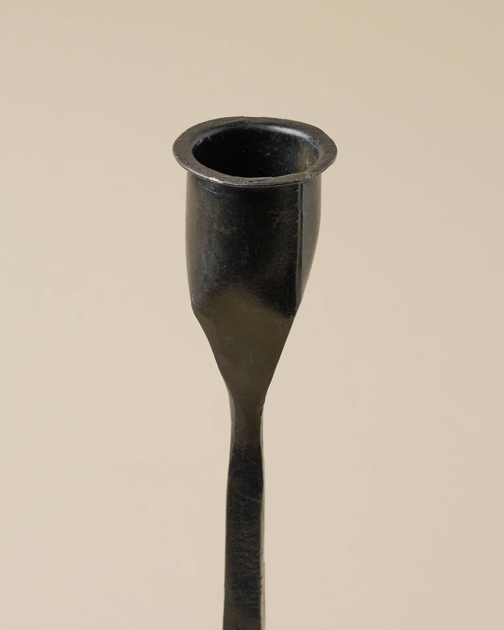 Black Gatecrest - Image 5