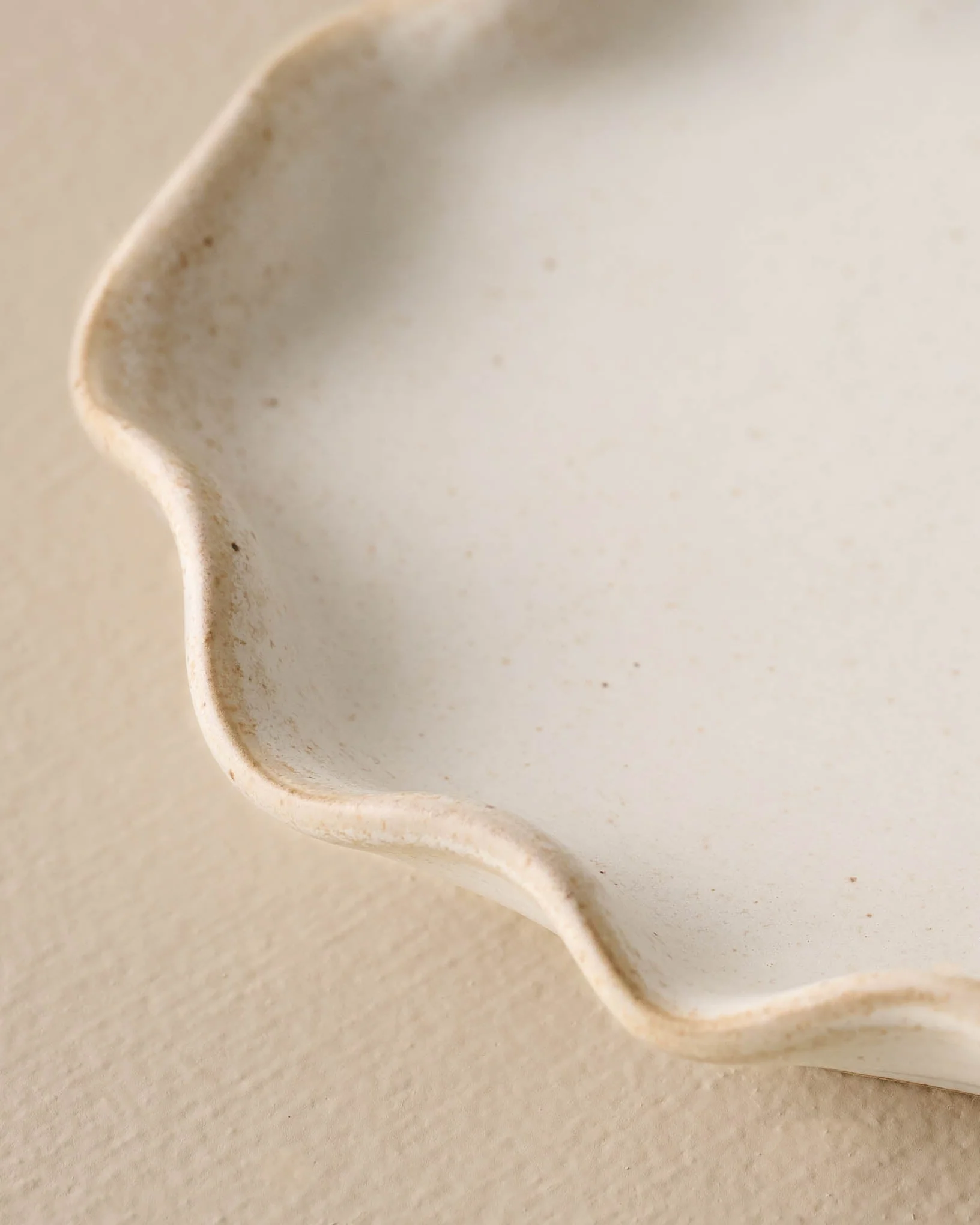 Ceramic Ruffled Tray - Image 5