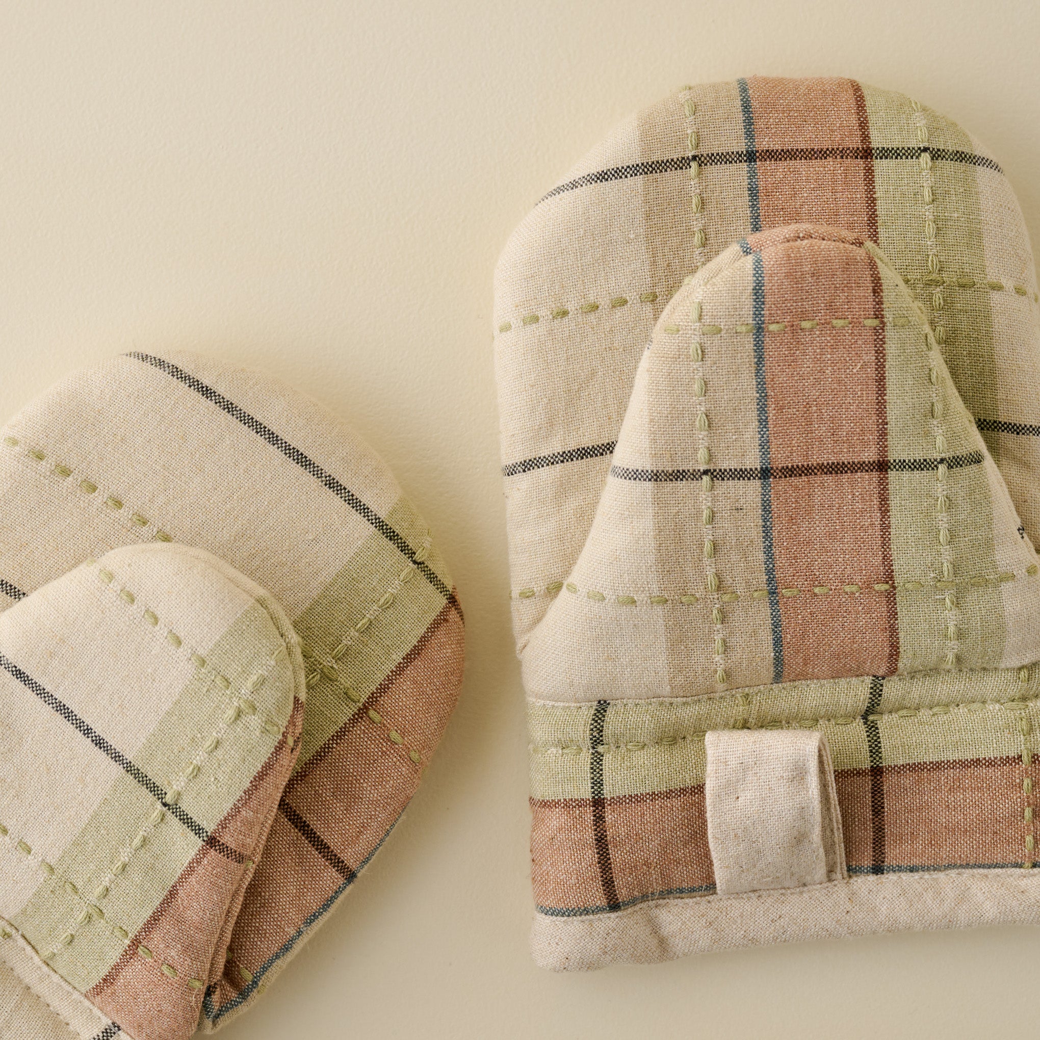 Dawn Plaid Mini Oven Mitt Set of Two - Image 2