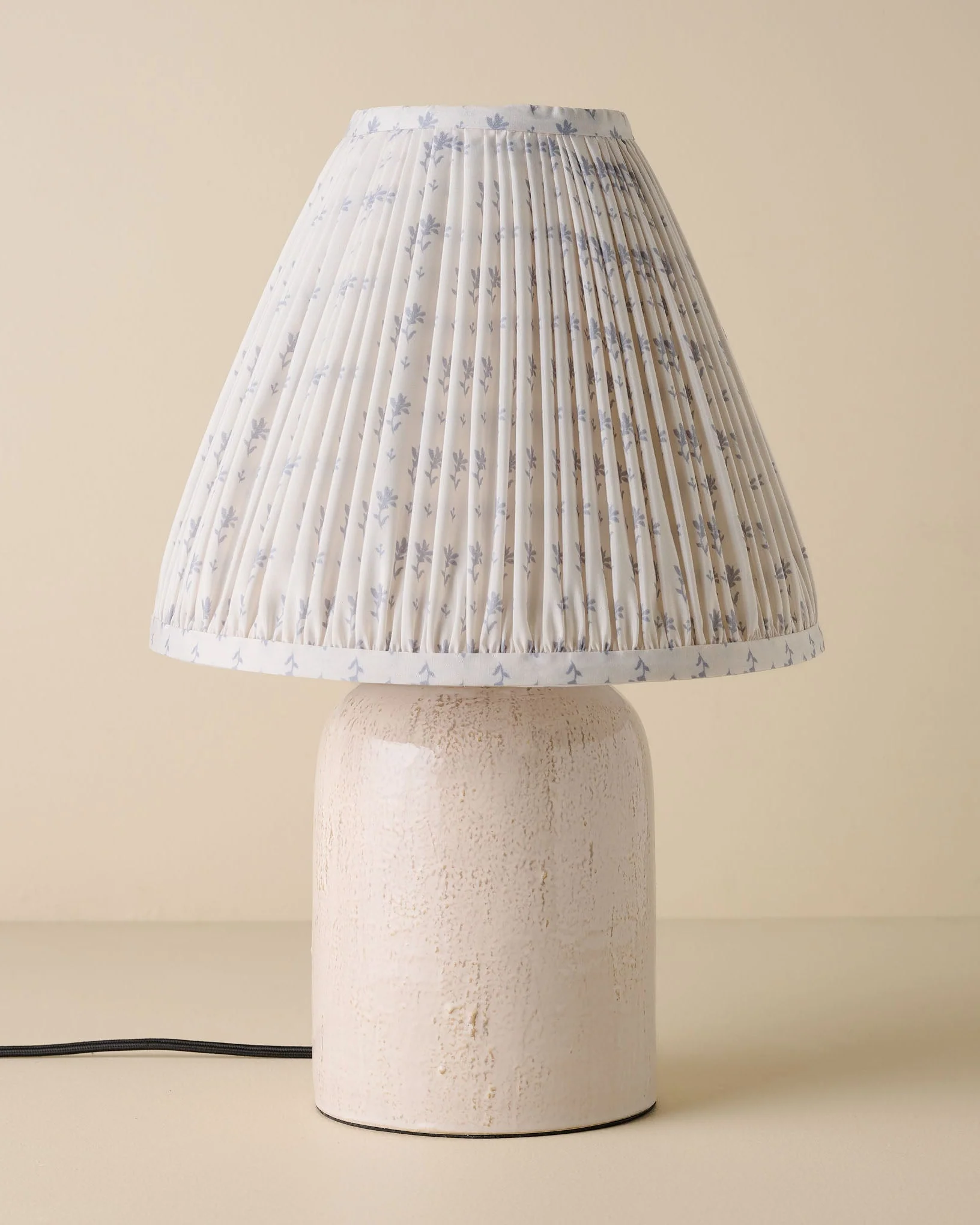 Farrah Table Lamp - Textured Cream - Image 15