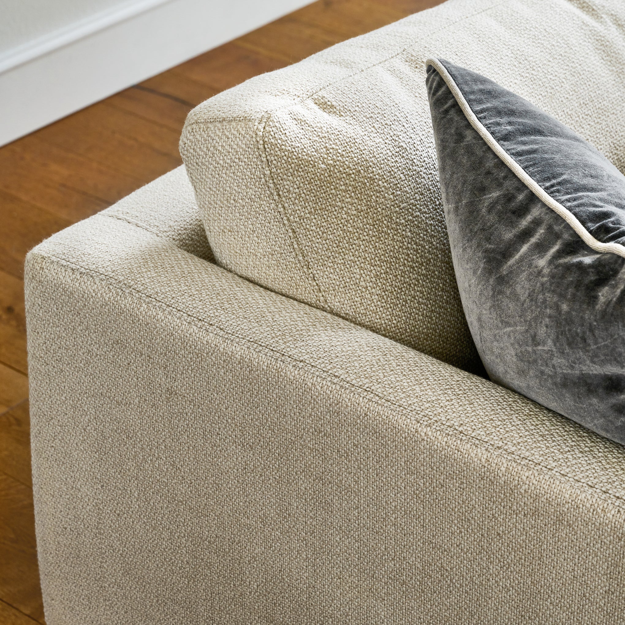 Ford Sofa - Image 5