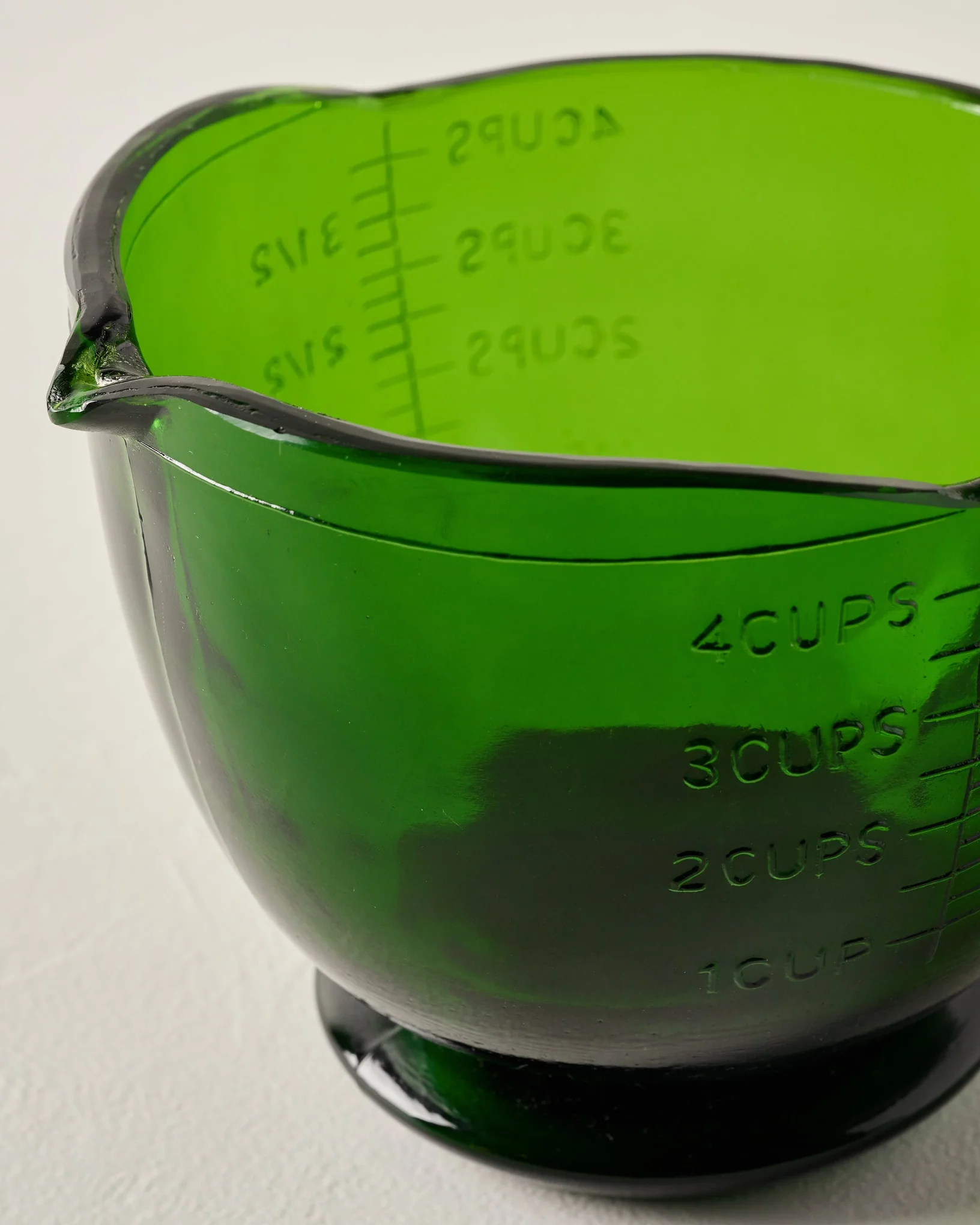 Green Glass 4 Cup Measuring Cup - Image 2