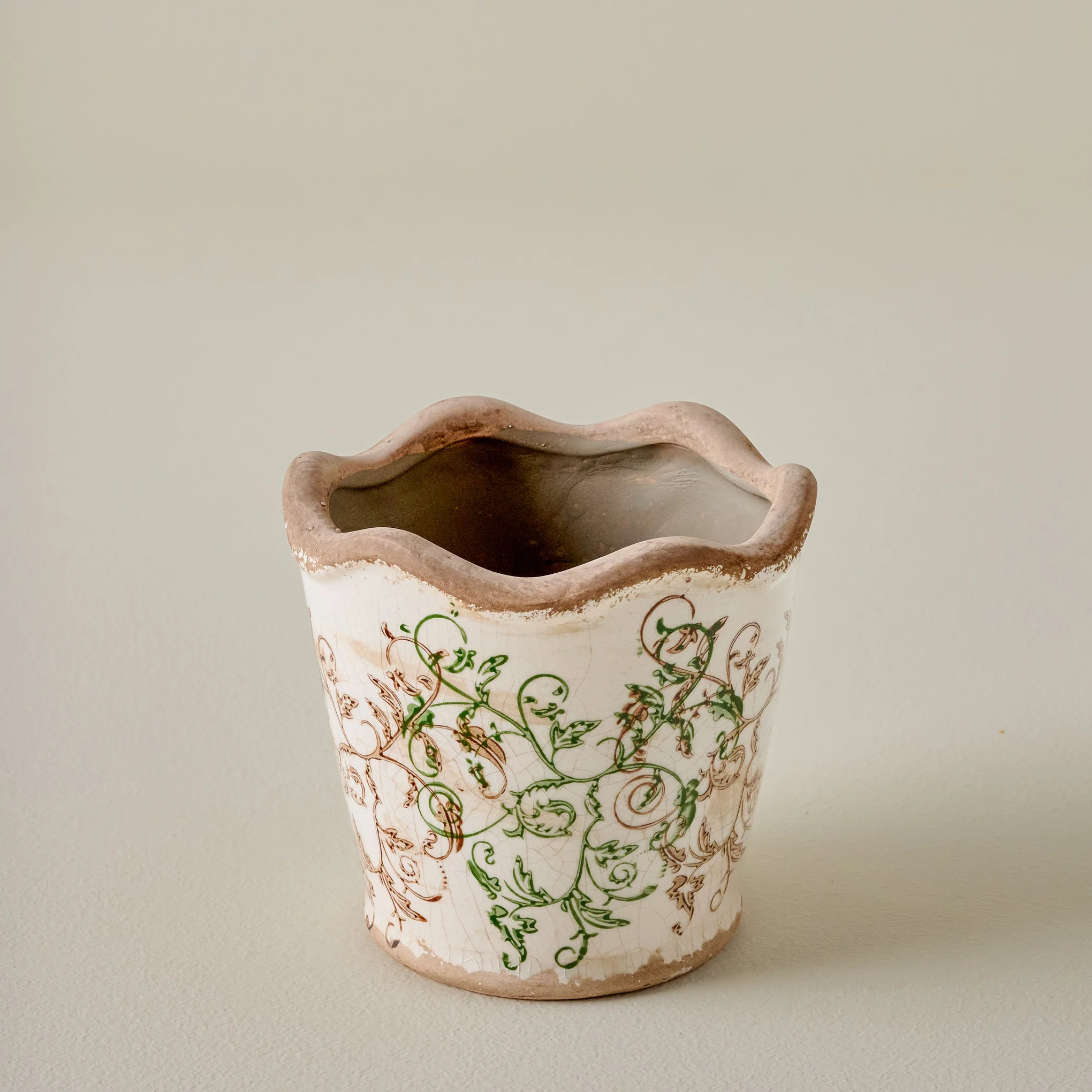 Green Scalloped Distressed Planter - Image 2