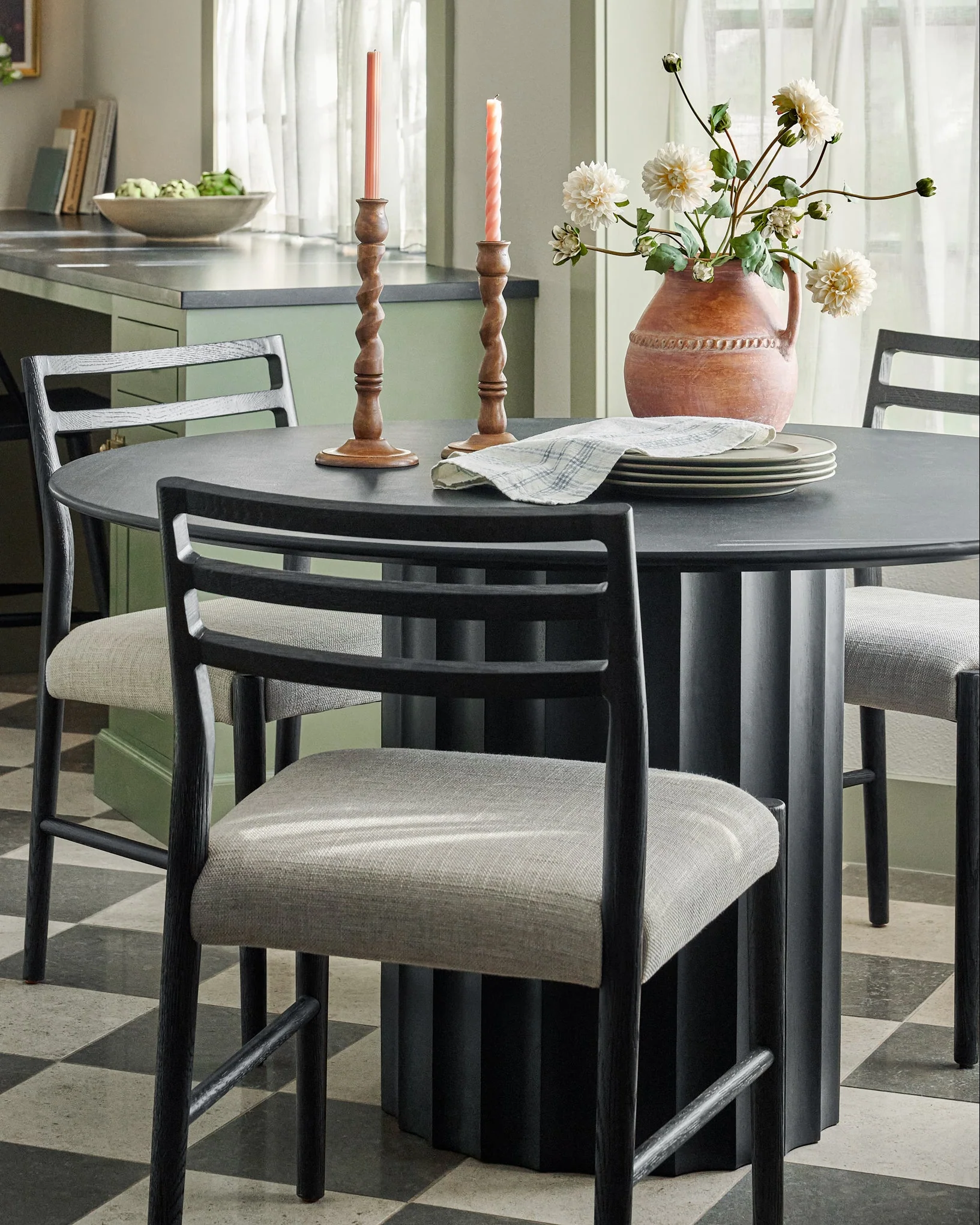 Lillian Dining Table