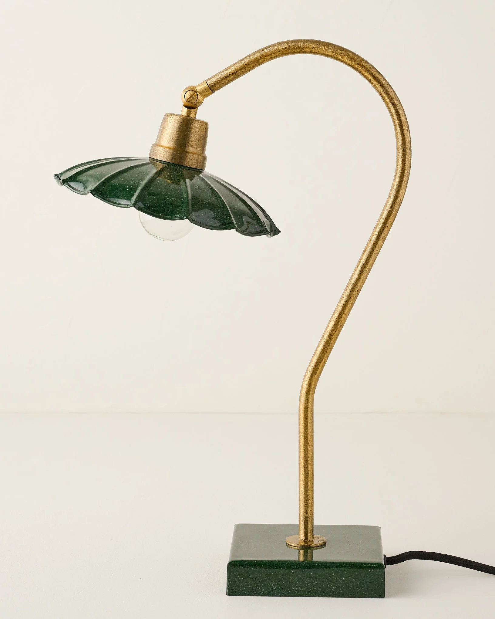 Lulu Enamel Petal Lamp - Image 8