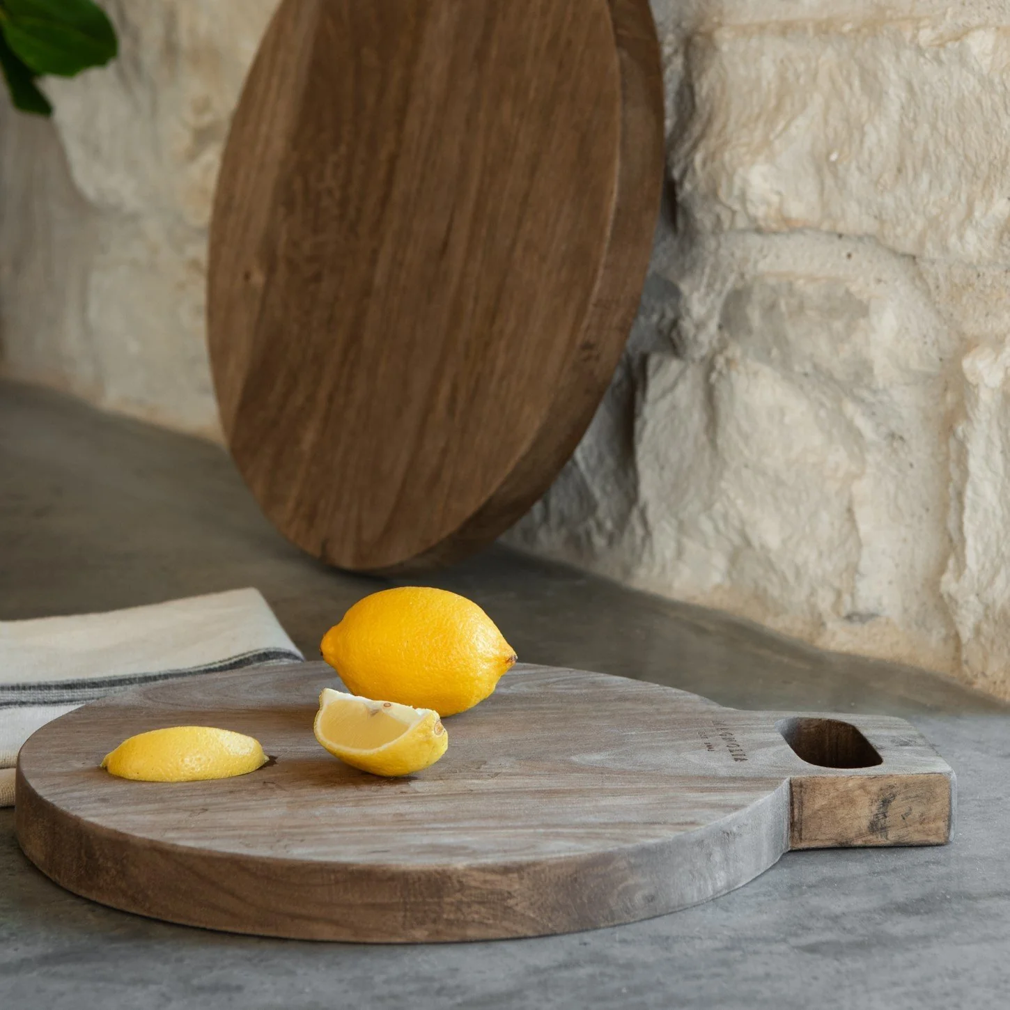 Mango Wood Round Bread Board - Image 5