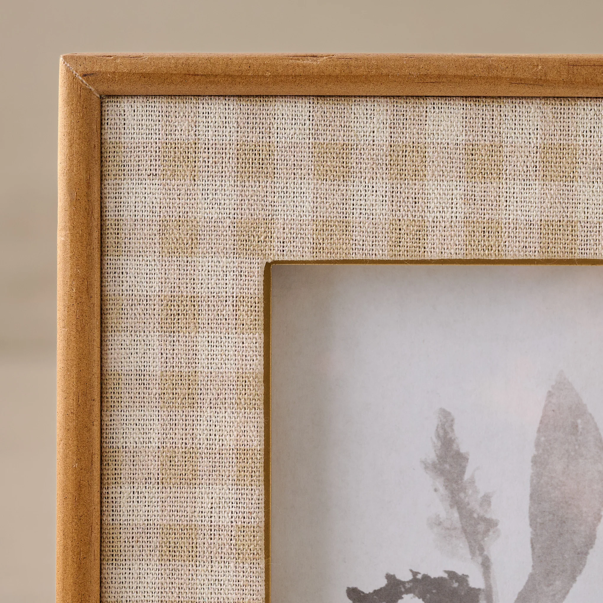 Maren Gingham Photo Frame - Image 4