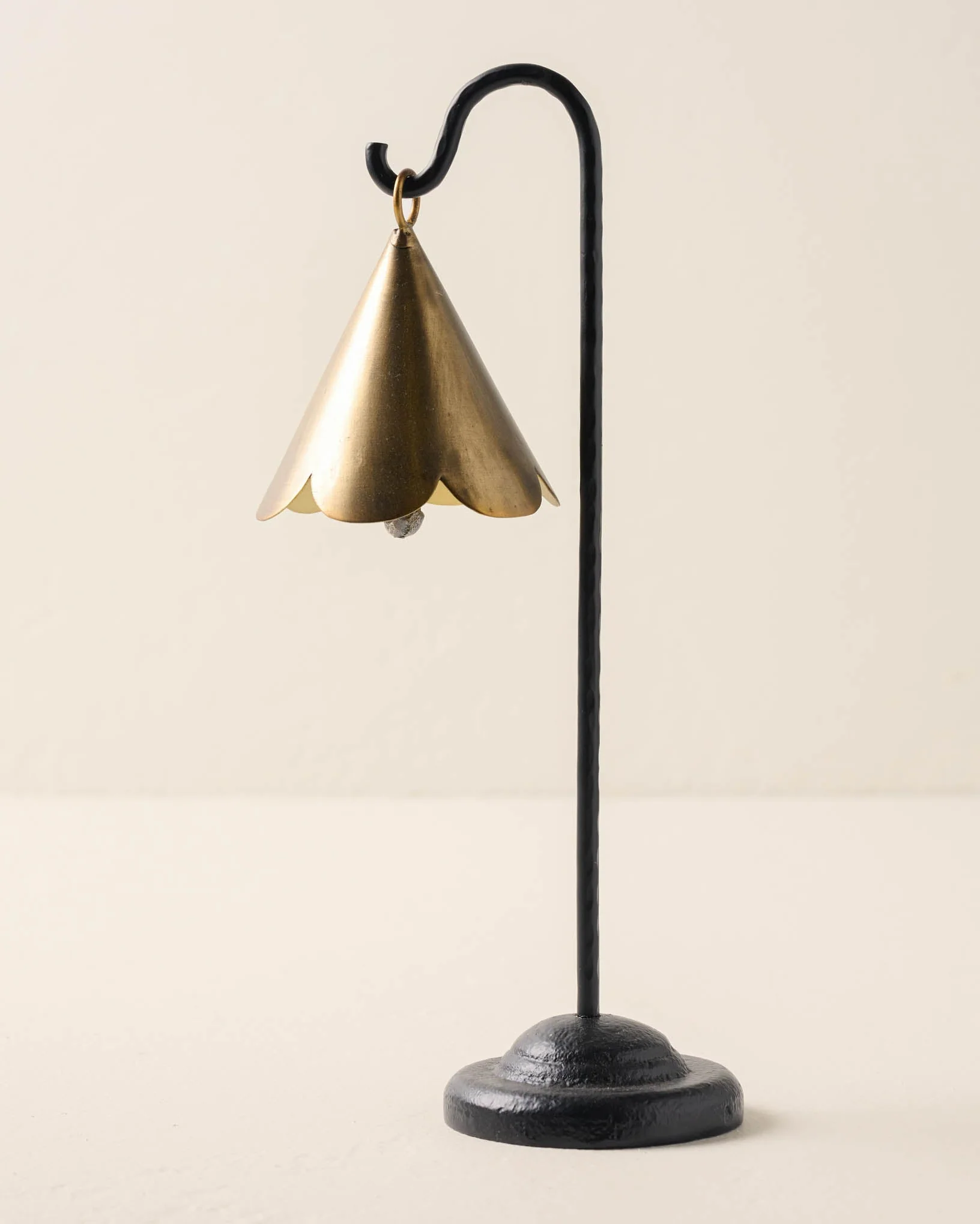 Mariel Standing Scalloped Bell - Image 3