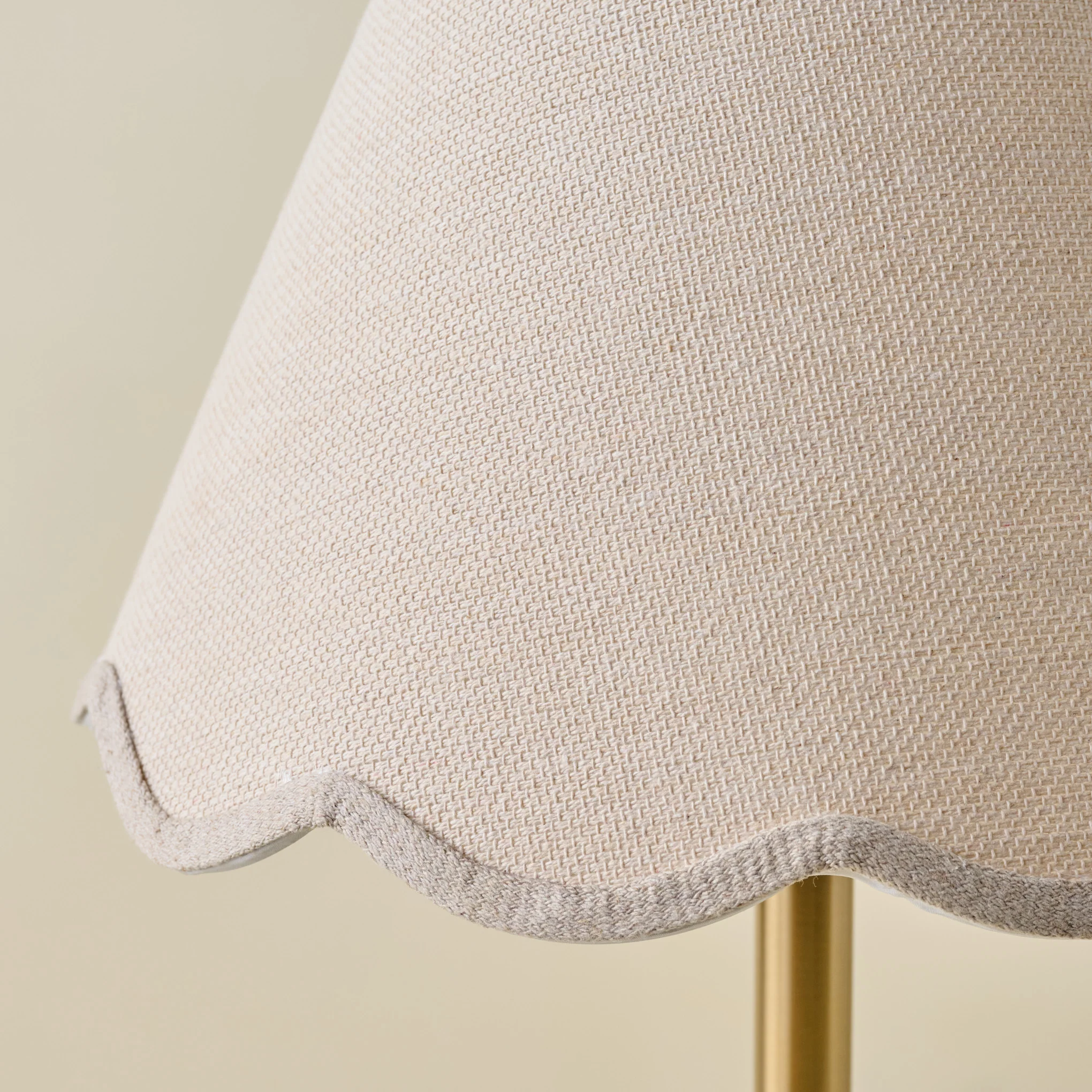 Natural Linen Scallop Shade - Image 2