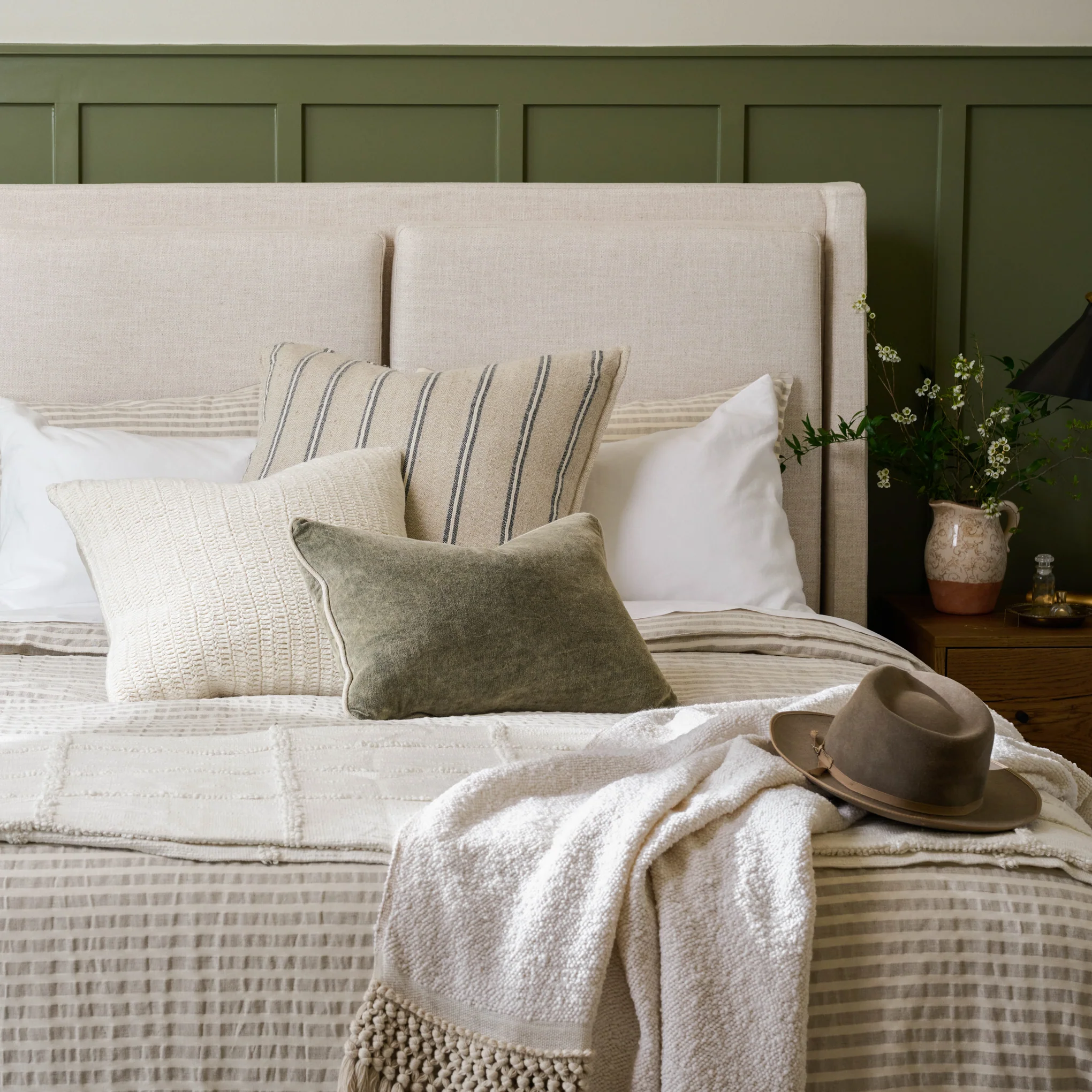 Antique White Essential Tassel Throw - Image 7