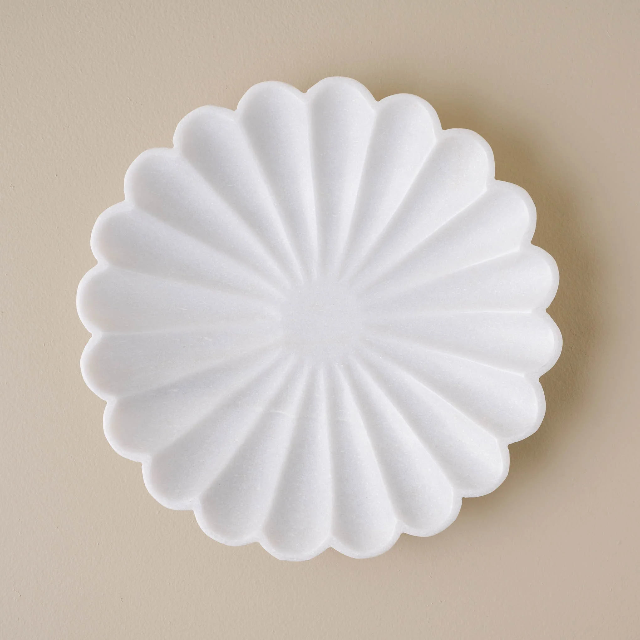 Scalloped Marble Accent Bowl - Image 6