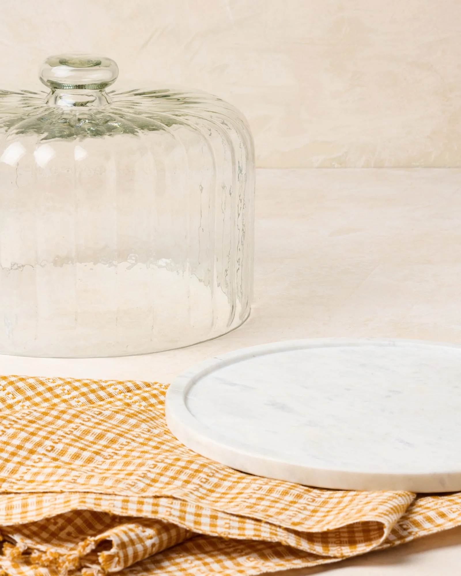 White Marble Fluted Cake Dome - Image 2